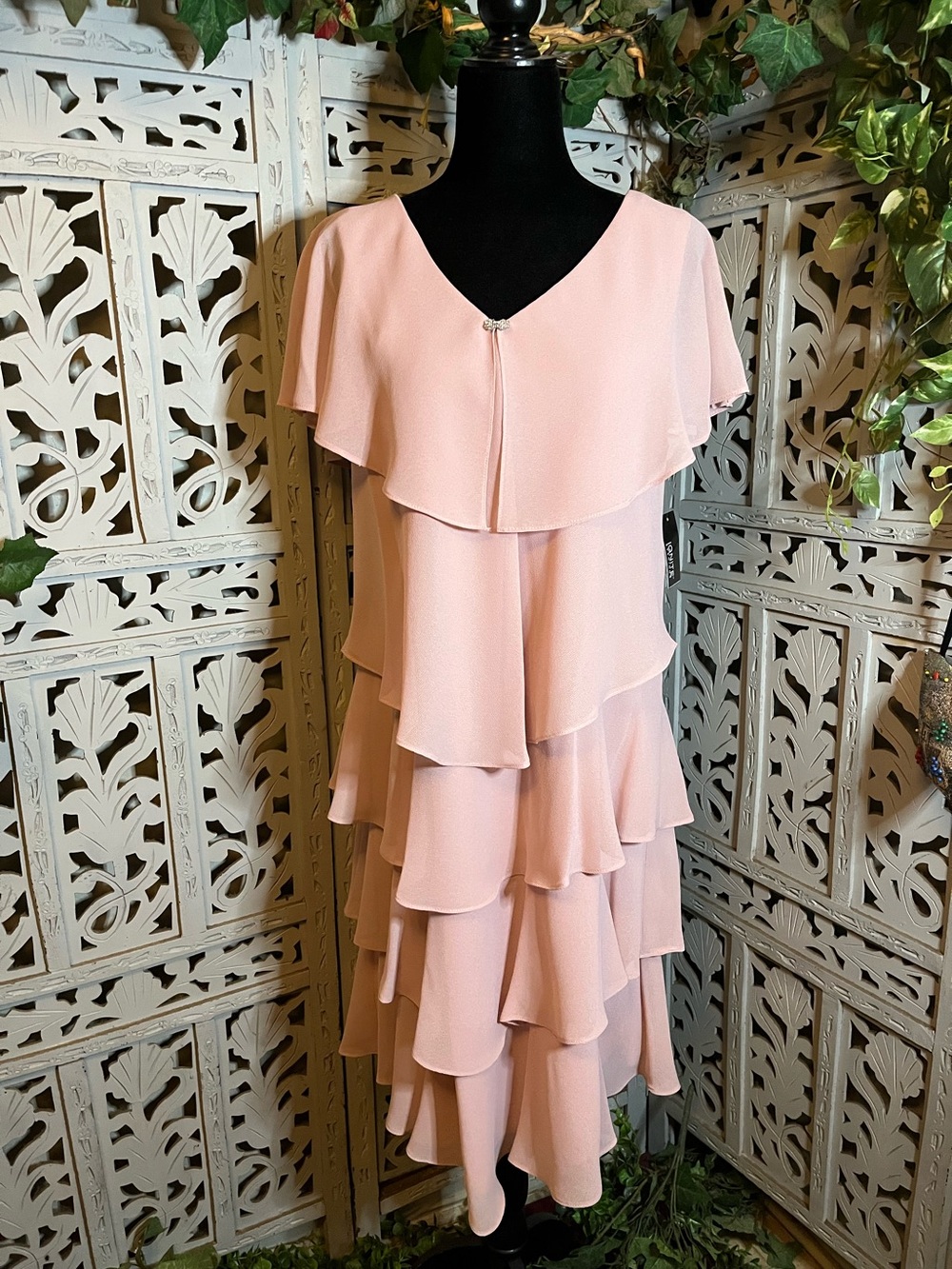 NWT!IGNITE EVENINGS ELEGANT FADED ROSE PINK TIERED FLOWY SHORT SLEEVE MIDI DRESS